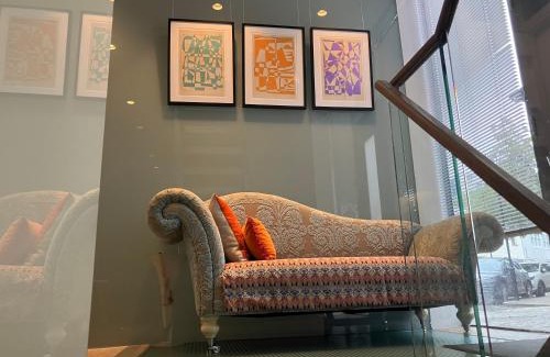 Holland Park Apartamento | Modern self-contained Ground and Basement studios