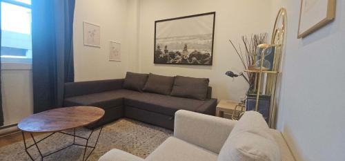 Downtown Halifax Apartamento | Modern Sophistication at Harbor's Edge, AC, Unit 413