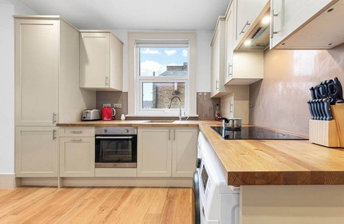 Mortlake Apartamento | Modern Spacious 1 Bed Flat near Richmond Park and River Thames