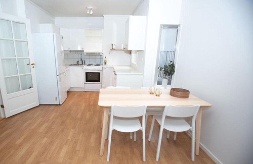 Engen Casa | Modern, spacious apt, center of Bergen, 4br