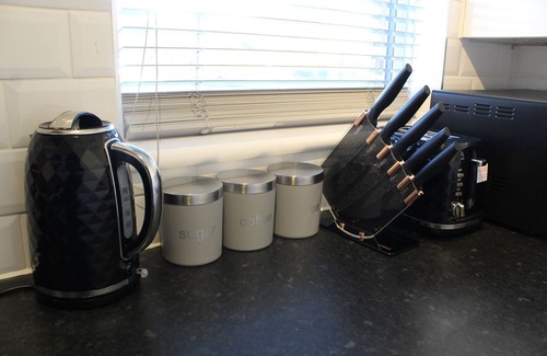 Chatham Casa | Modern studio apartment with parking