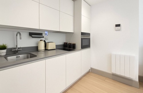 Grove Apartamento | Modern Studio Flat in Kingston