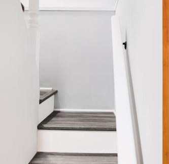 Bayonne Apartamento | Modern Studio Getaway 20 MINS to NYC 10MIN EWR
