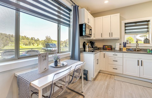 Ferndale Apartamento | Modern Studio Suite in Sandy Point on Lummi Bay!