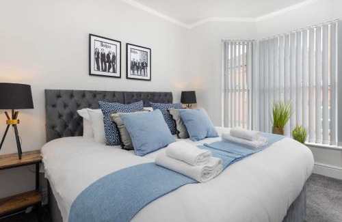 Liverpool Casa | Modern & Stylish Home at the corner of famous Penny Lane in Liverpool