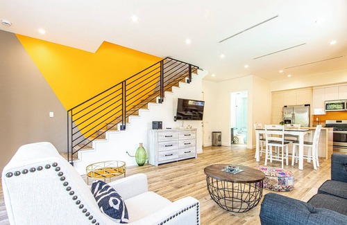 Canoga Park Casa | El mejor lugar para estar seguro y disfrutar de la vida.