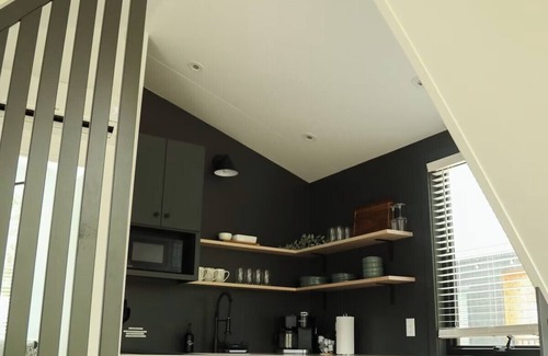 Milroy Cabina | Modern Tiny Home 29 w/Hot Tub!