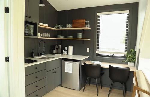 Milroy Cabina | Modern Tiny Home 29 w/Hot Tub!