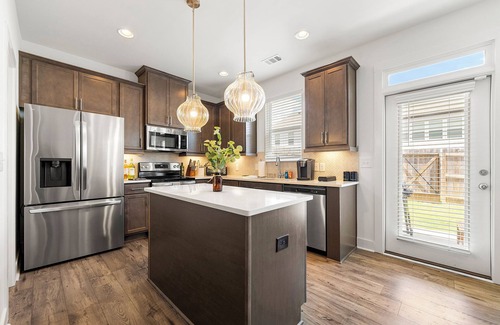 Auburn Casa | Modern Townhome in Auburn