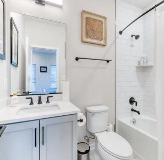 Washington Casa | Modern Townhouse w/
