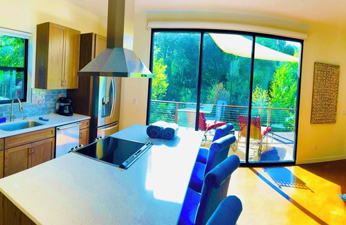 La Veta Casa | Modern Tranquil River Home w/Hot Tub