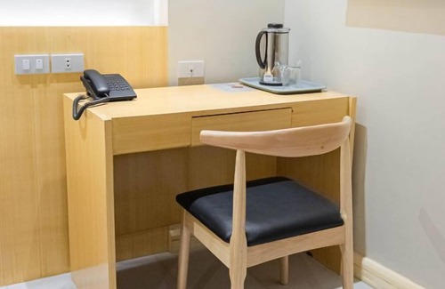 Downtown Tacloban Apartamento | Modern Tranquility: Etsu Studio Haven in Tacloban