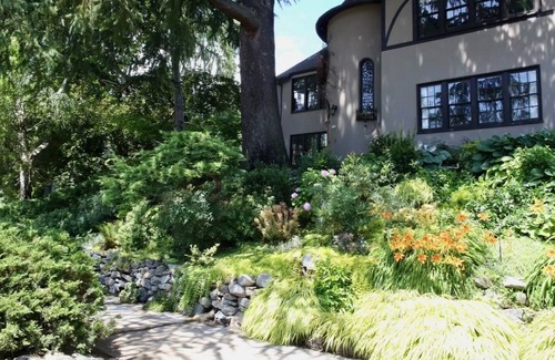 Irvington Apartamento | Casa del árbol moderna en la histórica casa de la torre española