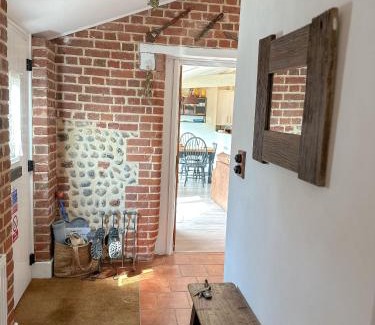 Happisburgh Casa | Modern two bed barn in Happisburgh - dog friendly - close to beach