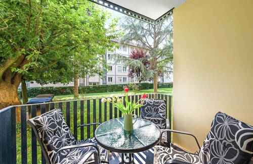 Heilbronn Apartamento | Modern vacation apartment with 4 bedrooms in Heilbronn on the Neckarpromenade