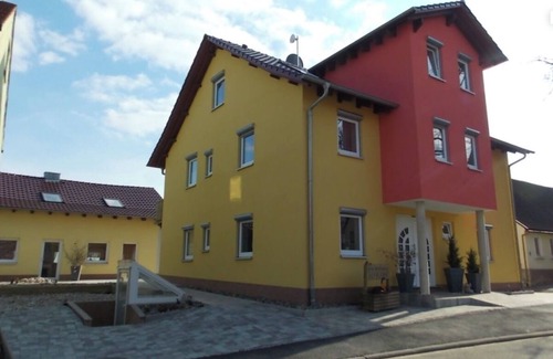Rottingen Apartamento | Modern vacation apartment with kitchen