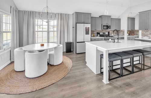 Gunter Afs Casa | Modern vacation home near Maxwell-Gunter AFB