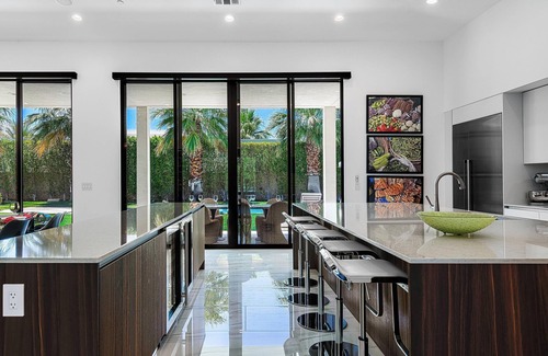 Palm Springs Casa | Modern Villa In Guard-Gated Community, Solar, Lap Pool, Spa, Casita, Pizza Oven