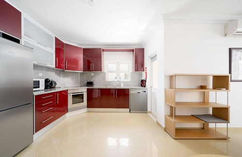 Albardeira Villa | Villa With Free Wi-fi A/C Private Pool [can be Heated] Table Tennis Fitness Room Near the Beach [rlag83]