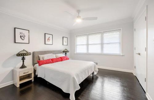 College Park Casa | Modern Villa Retreat in Historic College Park