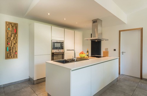 Noiseux Casa | Moderna Casa de vacaciones en Somme-Leuze con piscina al interior