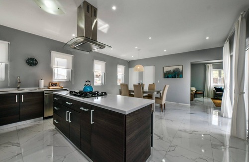 Sabana Liber Villa | Modern Villa with Private pool - brand new & clean -sleeps 6