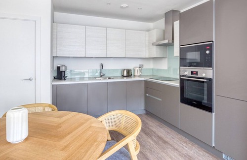 William Morris Apartamento | Modern Walthamstow 2BR w/ Gym, nr Tube, by Blueground