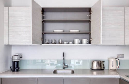 William Morris Apartamento | Modern Walthamstow 2BR w/ Gym, nr Tube, by Blueground