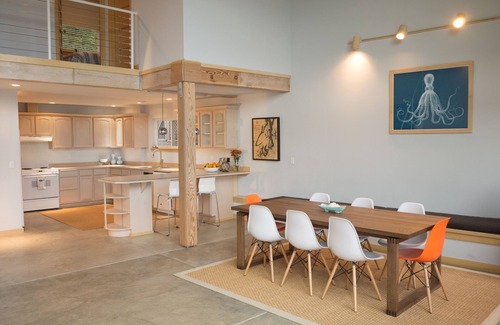 Shelton Casa | Modern Waterfront Home. Indoor/Outdoor Living with Easy Beach Access. Views!!