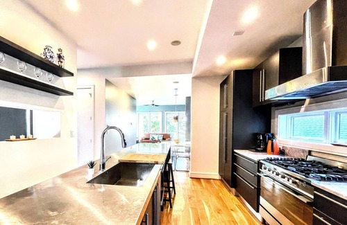 Edgewood Casa | Modern Zen Manor@Atlanta VIEW KING Beds Rooftop Bar