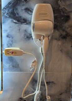 Puerto Barrios Casa | Moderna Casa con piscina , jacuzzi y generador electrico