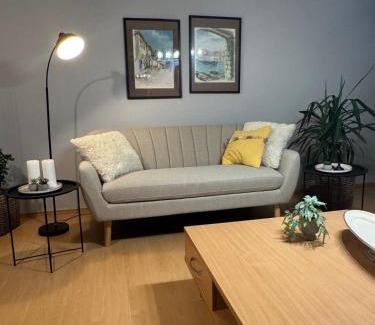 Jagodina Apartamento | Moderna kuca u centru- dve spavaće sobe, parking u okviru dvorista