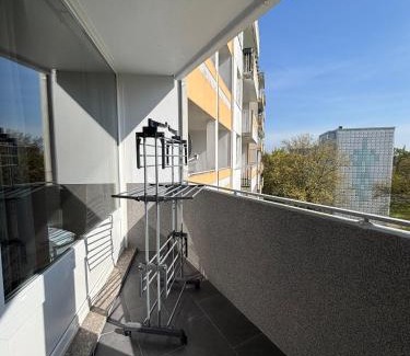 Hochheide Apartamento | Moderne 3,5 Zimmer 85m2 & Balkon Wohnung