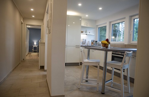 Donaueschingen Apartamento | Moderne Wohnung im Grünen mit Privatem Garten