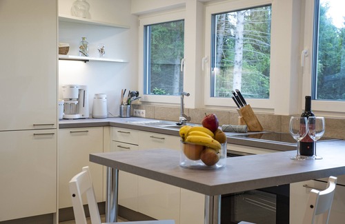 Donaueschingen Apartamento | Moderne Wohnung im Grünen mit Privatem Garten