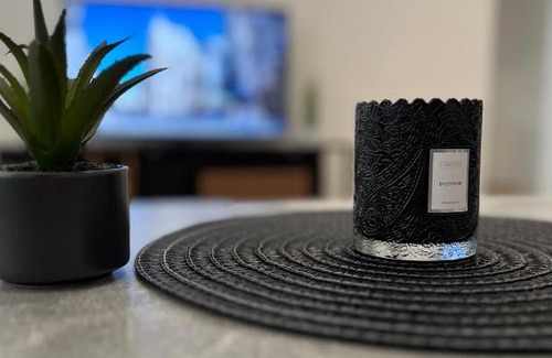 Funfhaus Apartamento | Modernes Juwel in zentraler Lage