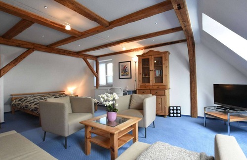 Stellshagen Apartamento | Apartamento moderno en Stellshagen con jardín