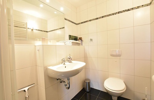 Stellshagen Apartamento | Apartamento moderno en Stellshagen con jardín