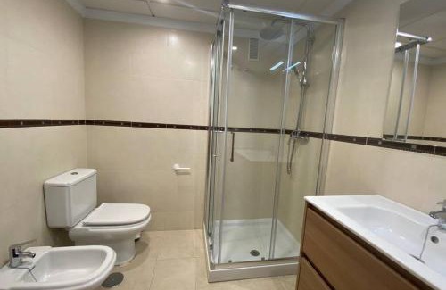 Caleta de Velez Apartamento | Moderno Apartamento en primera linea de playa con terraza y vistas al mar- Caleta del Puerto