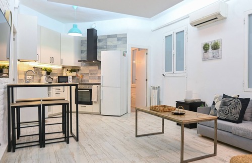 Ibiza Apartamento | Moderno y elegante ap. Barrio Ibiza MEN30