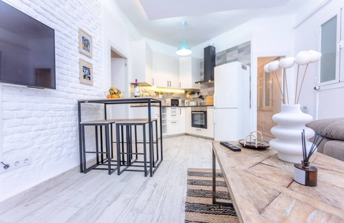 Ibiza Apartamento | Moderno y elegante ap. Barrio Ibiza MEN30