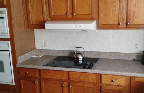 Board Camp Casa | Modest 3-bedroom house near Wolf Pen Gap and the Ouachita National Forest.