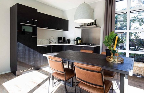 Avenhorn Chalet De Esquí | ✓ Module Special at Park Westerkogge ✓ Holiday home for 4 people ✓ Located in Berkhout (North Holland) ✓ Waterfront holiday resort ✓ Book directly at the resort