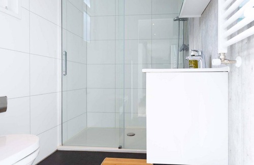 Avenhorn Chalet De Esquí | ✓ Module Special at Park Westerkogge ✓ Holiday home for 4 people ✓ Located in Berkhout (North Holland) ✓ Waterfront holiday resort ✓ Book directly at the resort