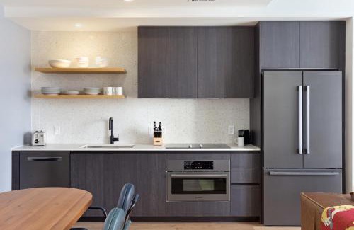 Rainey Street Historic District Casa | Mohawk by AvantStay Brand New Condo Room in Austin w Amazing Amenities