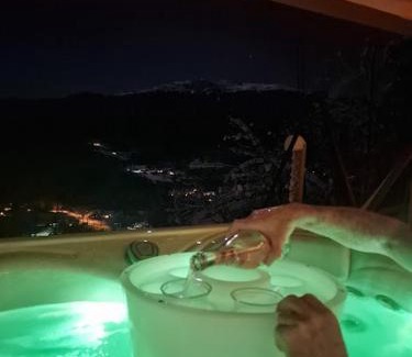 Luster Apartamento | Molden 1 - med Jacuzzi!