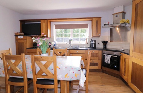 Enniskillen Cabaña | MOLLY'S COTTAGE, pet friendly in Derrylin, County Fermanagh