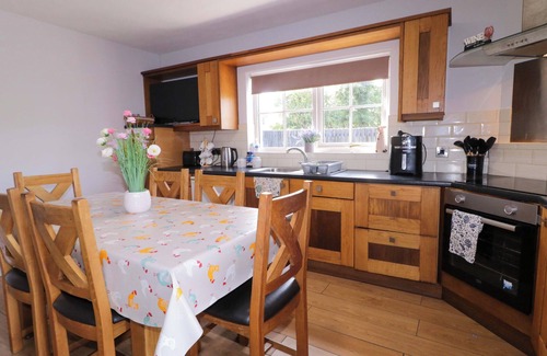 Enniskillen Cabaña | MOLLY'S COTTAGE, pet friendly in Derrylin, County Fermanagh