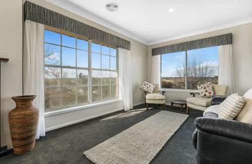 Molong Casa | Molong House WIth A View, NSW