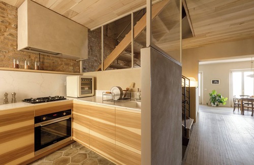 Monforte d'Alba Cama Y Desayuno | MON Suite